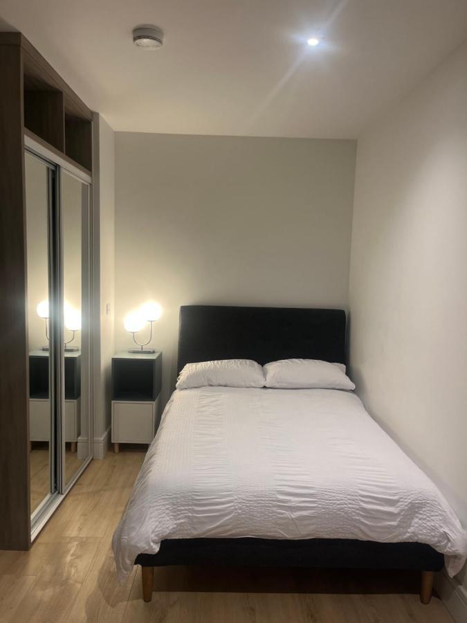 Aeropartment & Aerotel, London Heathrow Airport, Terminal 4, Ev Stations & Cheap Parking On Site! Хилингдън Екстериор снимка